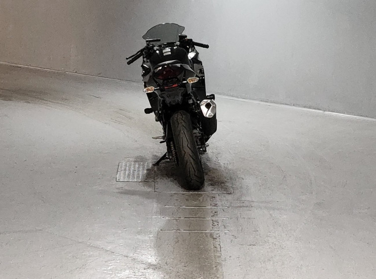 Мотоцикл Kawasaki NINJA400 з пробігом 74457 km