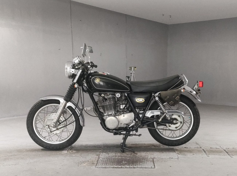 Мотоцикл Yamaha SR400 з пробігом 11787 km