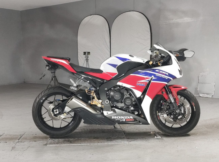 Мотоцикл Honda CBR1000RR з пробігом 50776 km