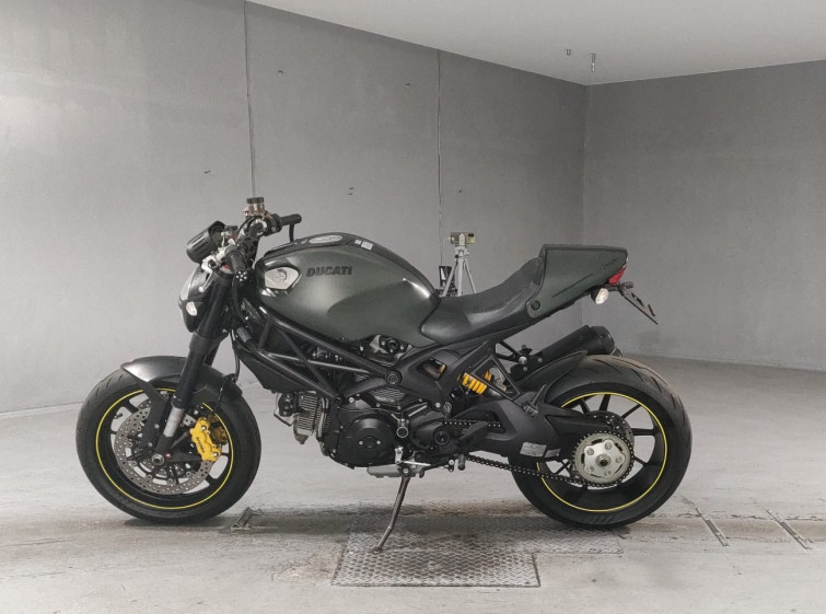 Мотоцикл Ducati MONSTER 1100EVO з пробігом 19440 km