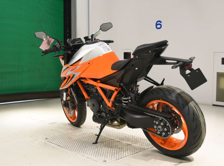 Мотоцикл KTM 1290 SUPERDUKE R з пробігом 1 km