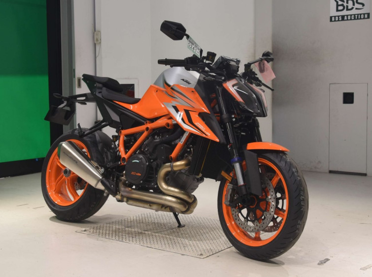 Мотоцикл KTM 1290 SUPERDUKE R з пробігом 1 km