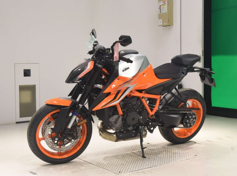 Мотоцикл KTM 1290 SUPERDUKE R з пробігом 1 km