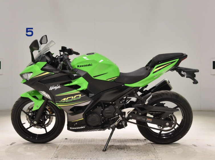 Мотоцикл Kawasaki NINJA400 з пробігом 16975 km