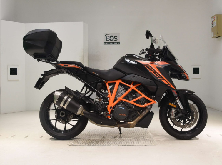 Мотоцикл KTM 1290 SUPERDUKE GT с пробегом 14926 km