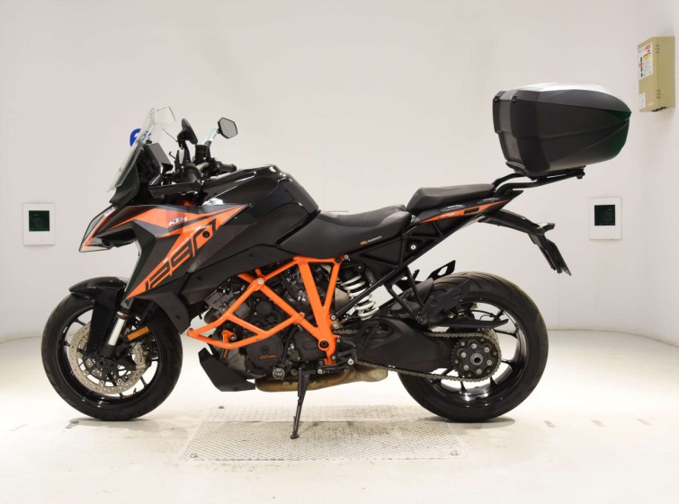 Мотоцикл KTM 1290 SUPERDUKE GT с пробегом 14926 km