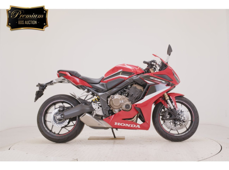 Мотоцикл Honda CBR650R з пробігом 5702 km