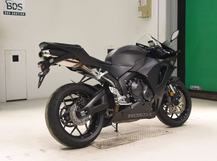 Мотоцикл Honda CBR600RR с пробегом 3288 km