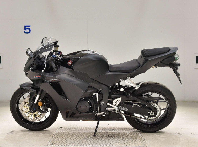 Мотоцикл Honda CBR600RR с пробегом 3288 km