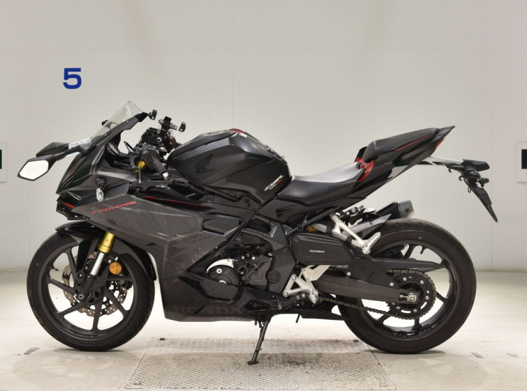 Мотоцикл Honda CBR250RRA з пробігом 8168 km