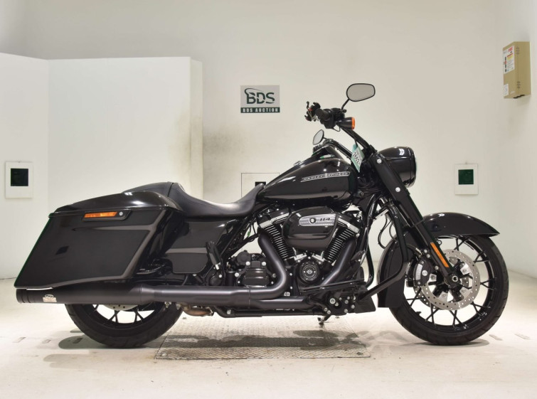 Мотоцикл HD ROAD KING SPECIAL FLHRXS1868 с пробегом 2699 km