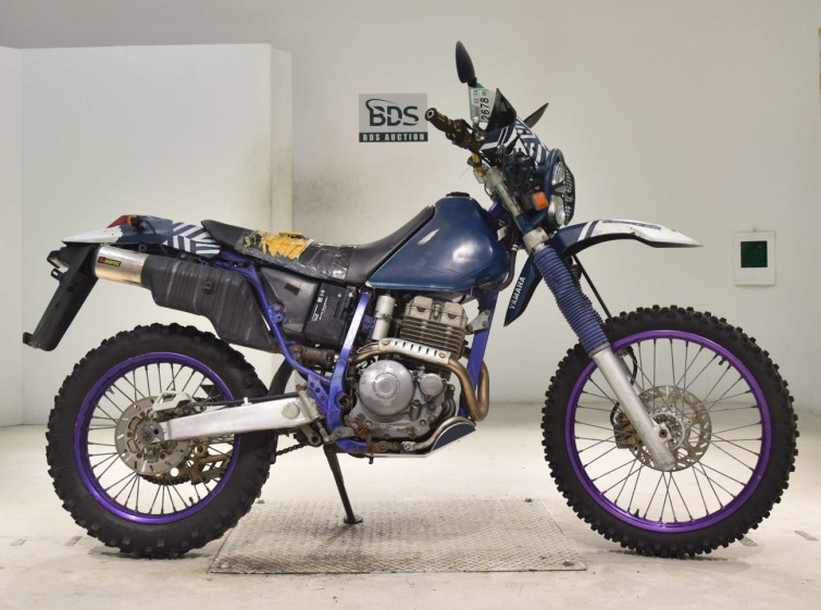 Мотоцикл Yamaha TT250R