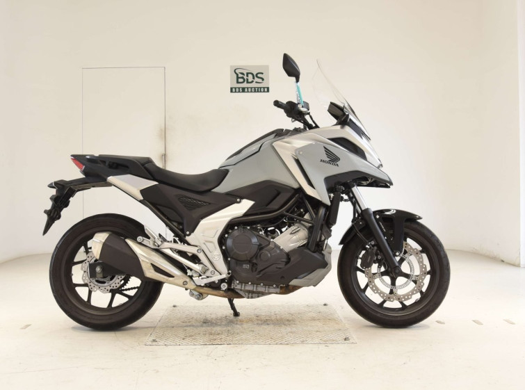 Мотоцикл Honda NC750X з пробігом 11438 km