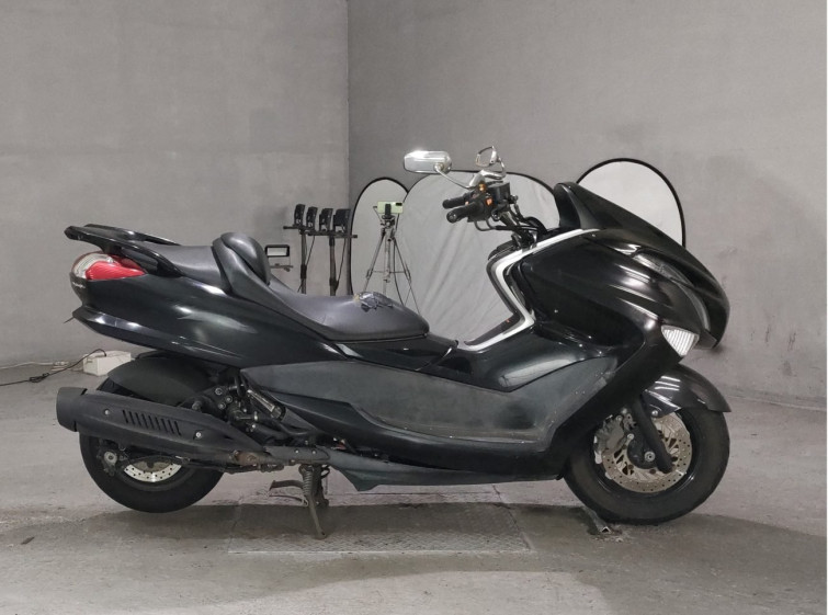 Мотоцикл Yamaha MAJESTY 250