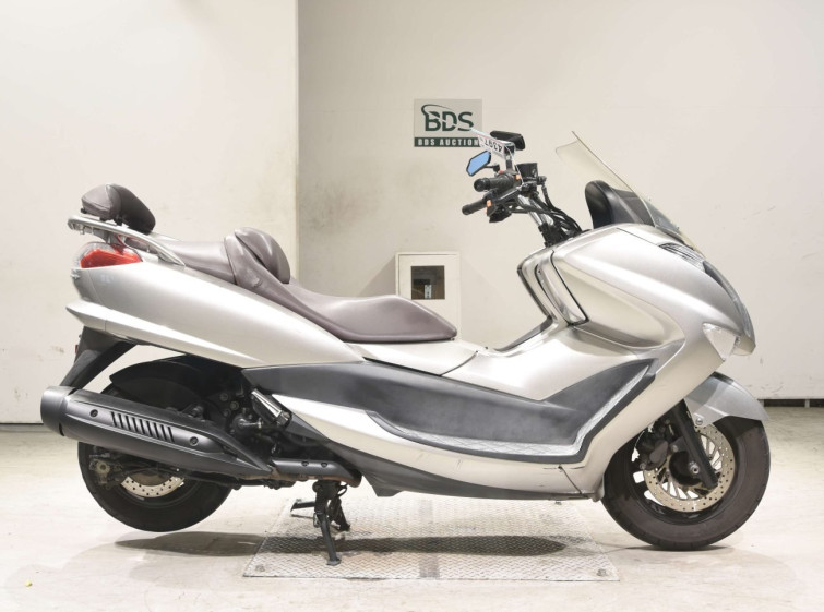 Мотоцикл Yamaha MAJESTY 250