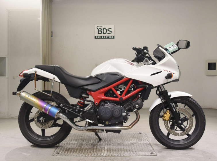 Мотоцикл Honda VTR250F з пробігом 31481 km