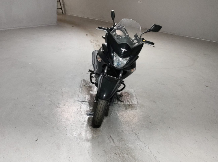 Мотоцикл Suzuki GSR250S з пробігом 13732 km