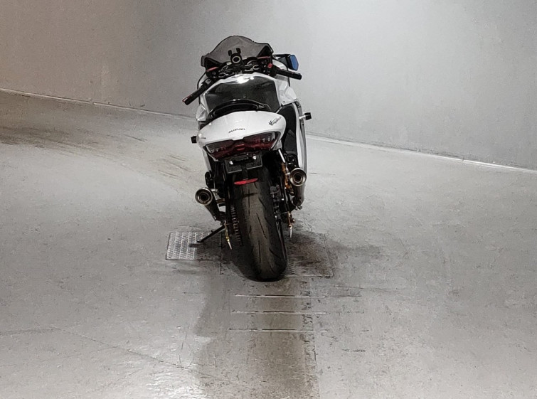 Мотоцикл Suzuki GSX1300R HAYABUSA с пробегом 5712 km