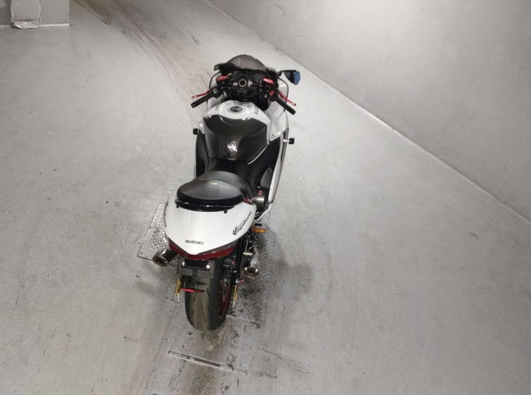 Мотоцикл Suzuki GSX1300R HAYABUSA с пробегом 5712 km
