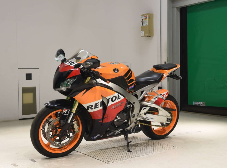 Мотоцикл Honda CBR1000RR з пробігом 75628 km