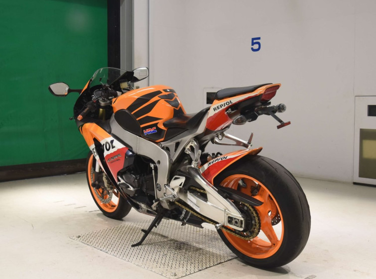 Мотоцикл Honda CBR1000RR з пробігом 75628 km