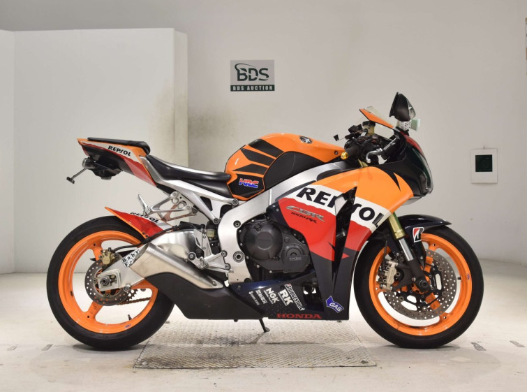 Мотоцикл Honda CBR1000RR з пробігом 75628 km