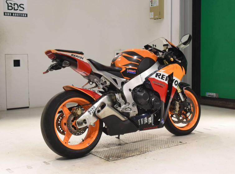 Мотоцикл Honda CBR1000RR з пробігом 75628 km