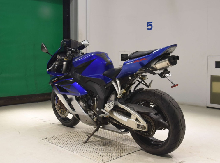Мотоцикл Honda CBR1000RR с пробегом 24500 km