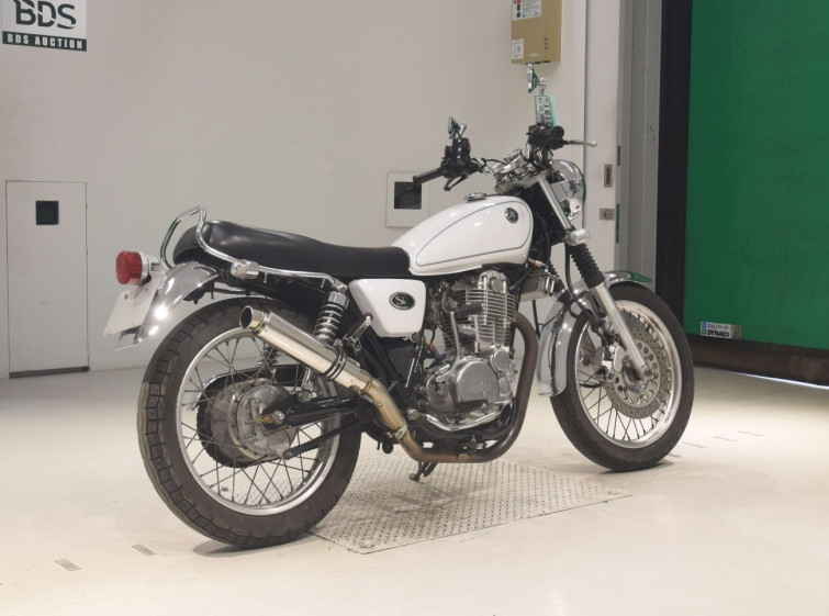 Мотоцикл Yamaha SR400 з пробігом 9604 km
