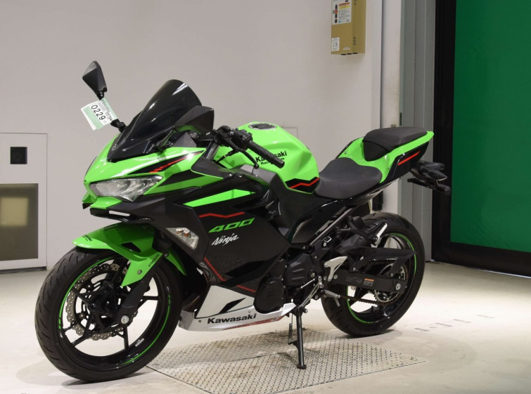 Мотоцикл Kawasaki NINJA400 с пробегом 8068 km
