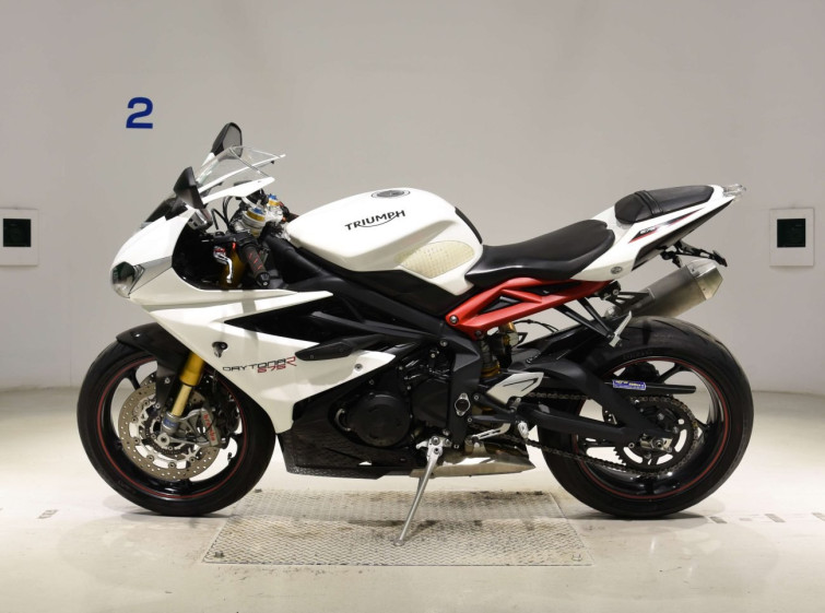 Мотоцикл Triumph DAYTONA 675R з пробігом 28142 km