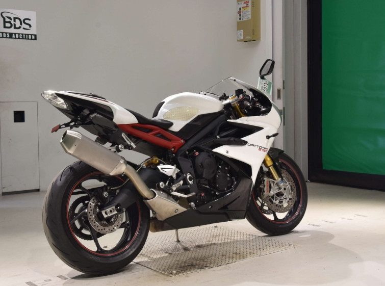 Мотоцикл Triumph DAYTONA 675R з пробігом 28142 km