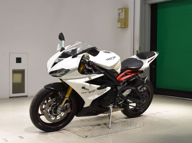 Мотоцикл Triumph DAYTONA 675R з пробігом 28142 km