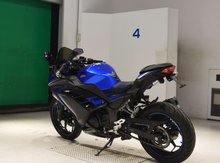 Мотоцикл Kawasaki NINJA250