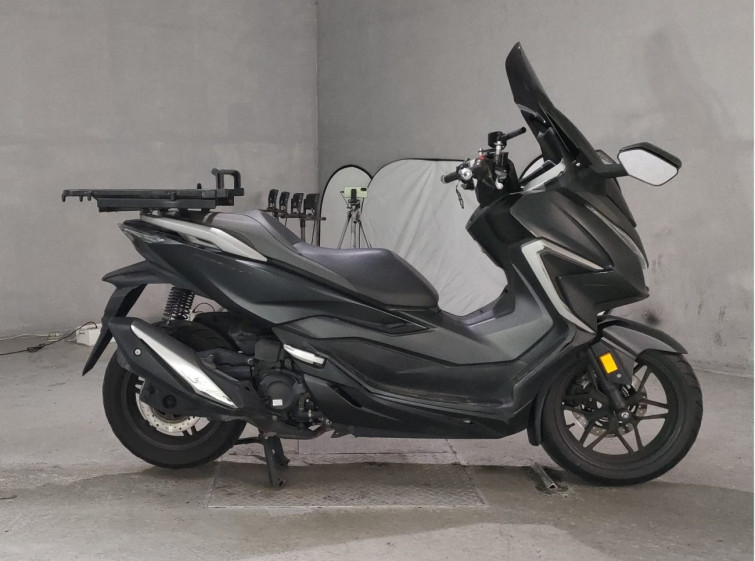 Мотоцикл Honda FORZA з пробігом 102059 km