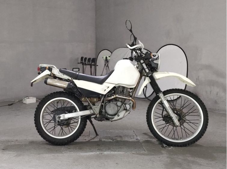 Мотоцикл Yamaha SEROW XT225 з пробігом 1215 km
