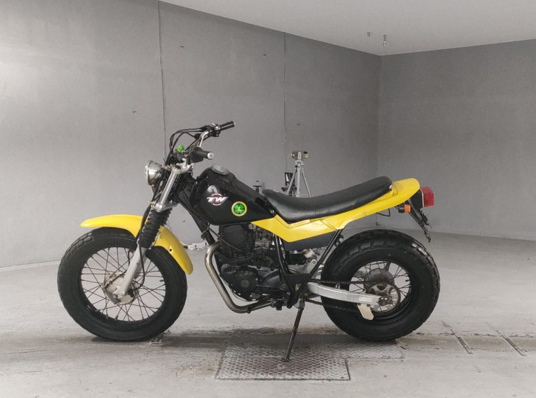 Мотоцикл Yamaha TW200