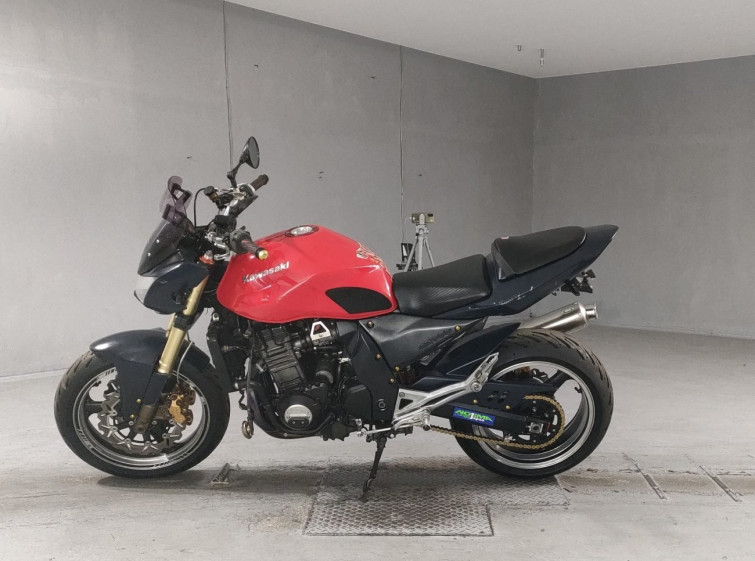 Мотоцикл Kawasaki Z1000 з пробігом 18676 km