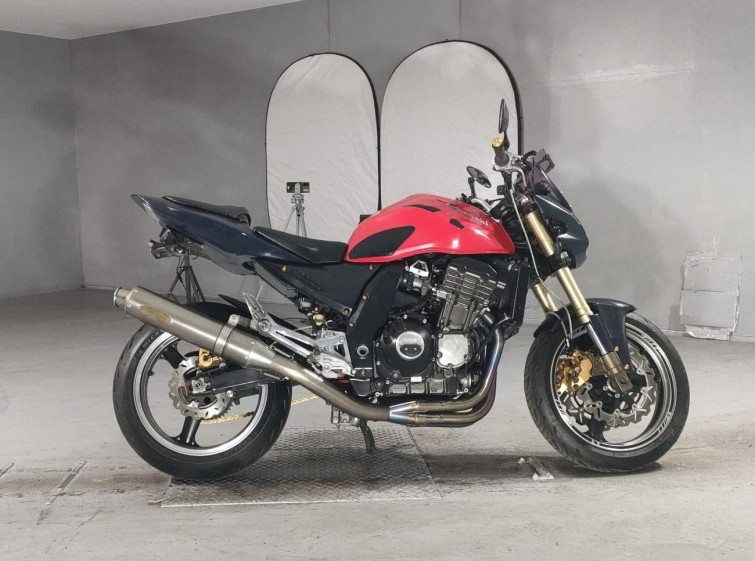 Мотоцикл Kawasaki Z1000 з пробігом 18676 km