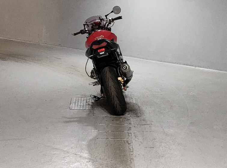 Мотоцикл Kawasaki Z1000 з пробігом 18676 km