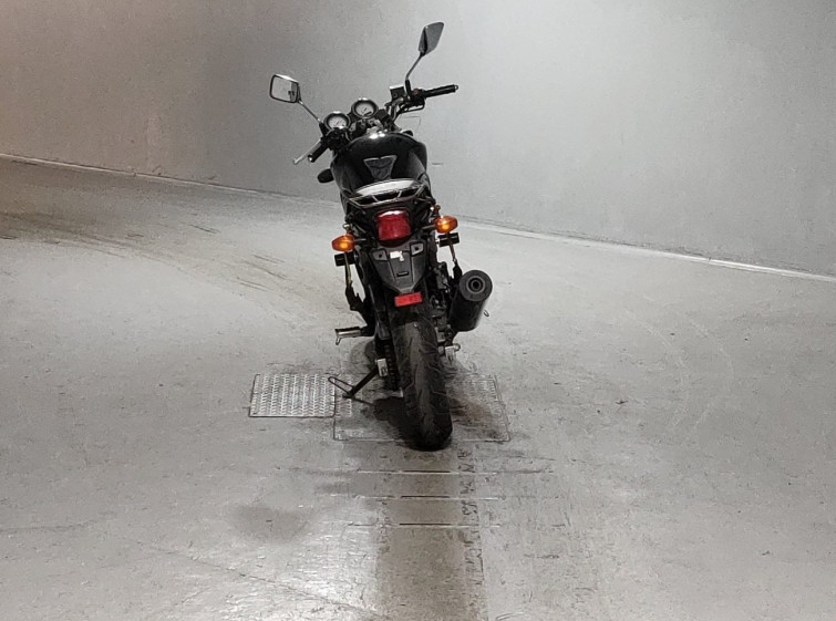 Мотоцикл Honda VTR250 з пробігом 18616 km