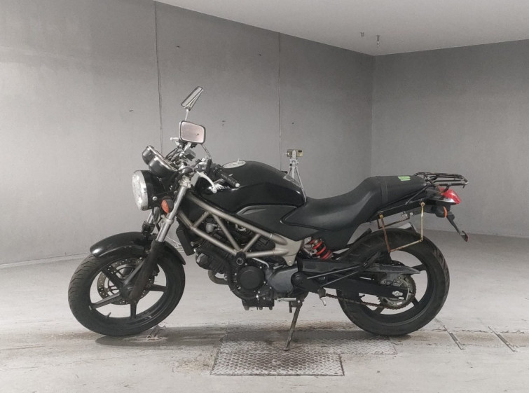 Мотоцикл Honda VTR250 з пробігом 18616 km