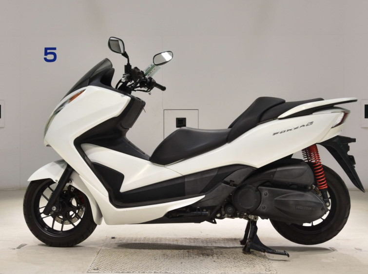 Мотоцикл Honda FORZA SI з пробігом 22038 km