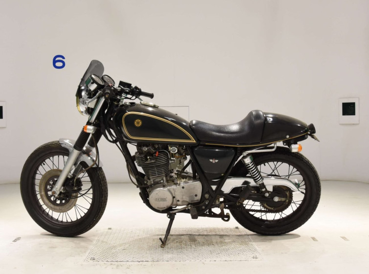 Мотоцикл Yamaha SR400 з пробігом 4758 km