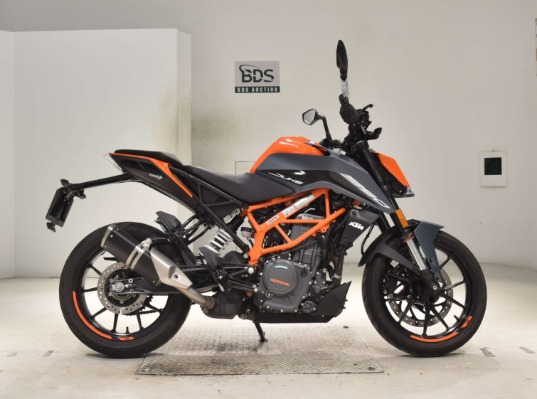 Мотоцикл KTM 390 DUKE з пробігом 3976 km