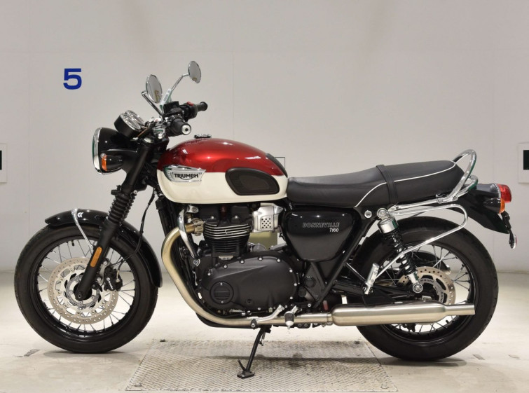 Мотоцикл Triumph BONNEVILLE T100 з пробігом 995 km