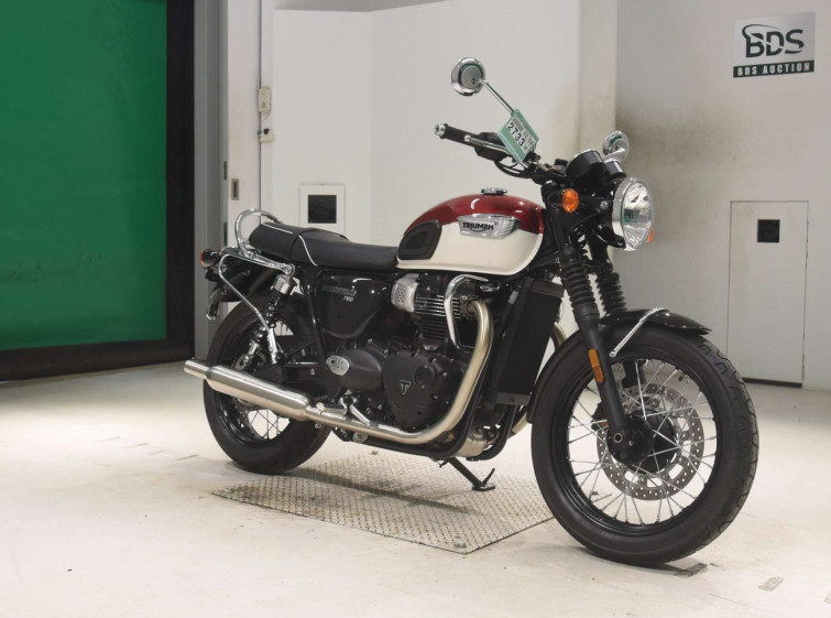 Мотоцикл Triumph BONNEVILLE T100 з пробігом 995 km