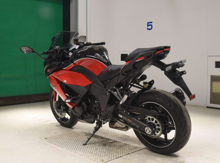 Мотоцикл Kawasaki NINJA250R з пробігом 586 km