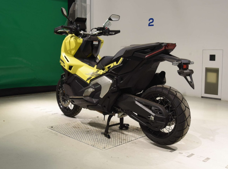 Мотоцикл Honda X-ADV750-2 с пробегом 1124 km