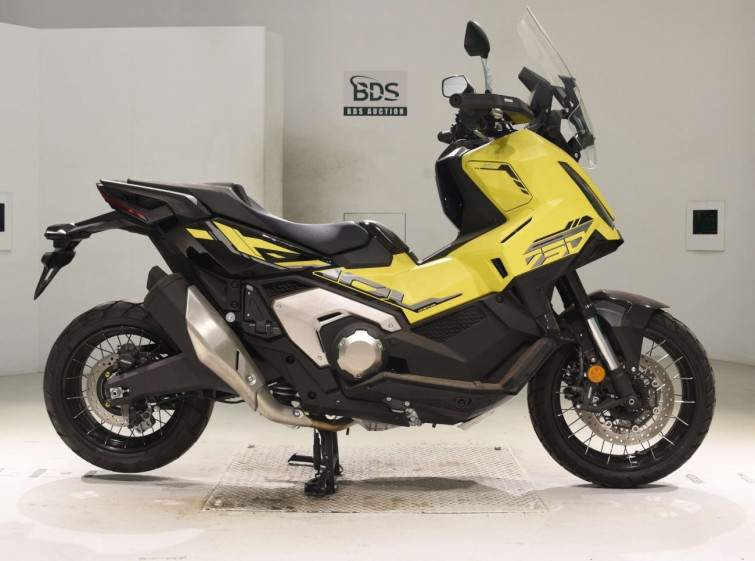 Мотоцикл Honda X-ADV750-2 с пробегом 1124 km